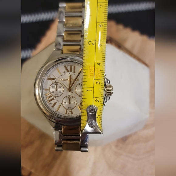 Michael Kors Womens Two-tone Watch - Picture 6 of 8